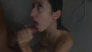 BLOWJOB IN THE SHOWER ????